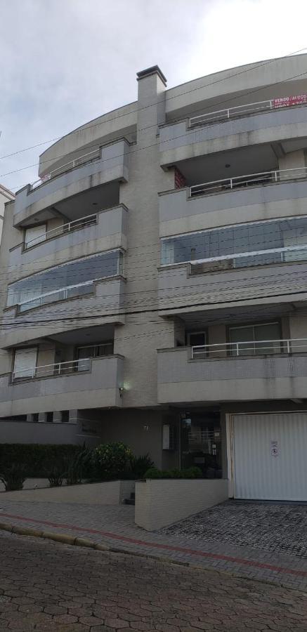 Excelente Apto 3 Quartos Em Bombas, 100 Metros Do Mar E 2 Vagas De Garagem 봄비나스 외부 사진